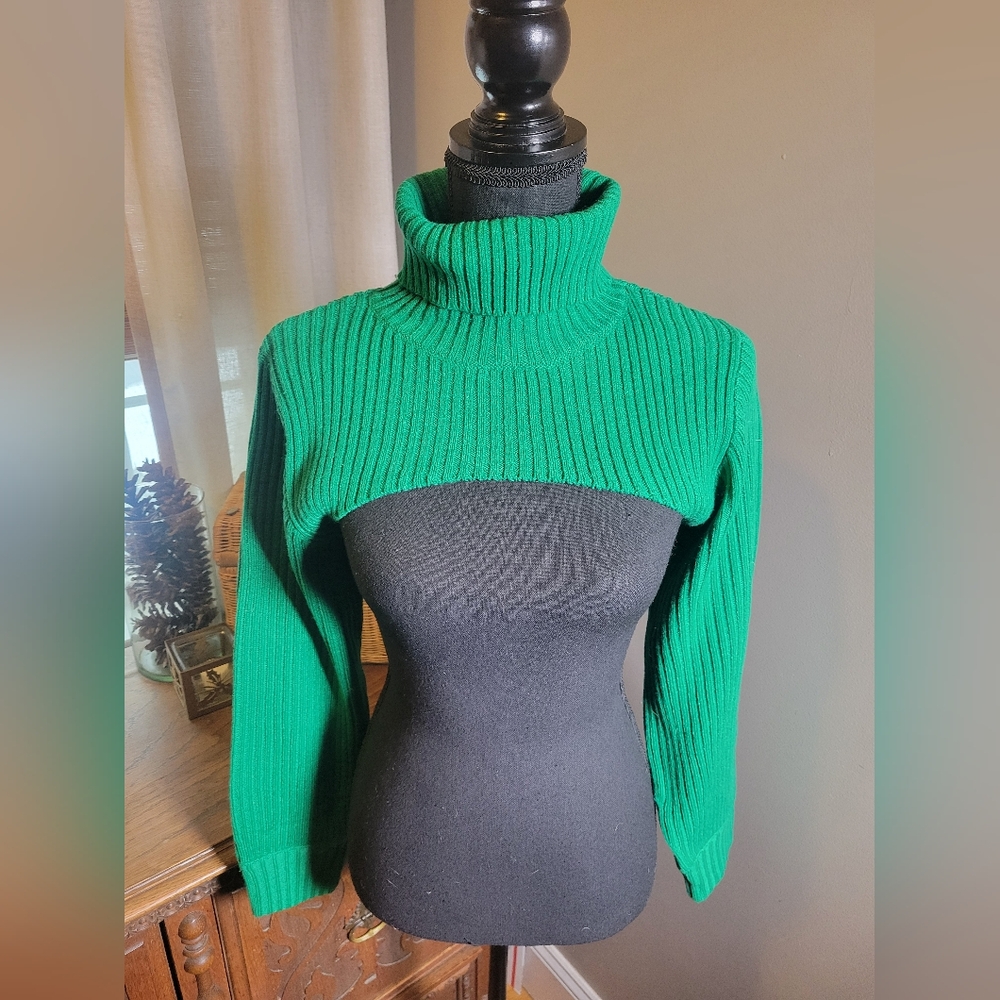 H&M KELLY GREEN BOLERO SHRUG SWEATER